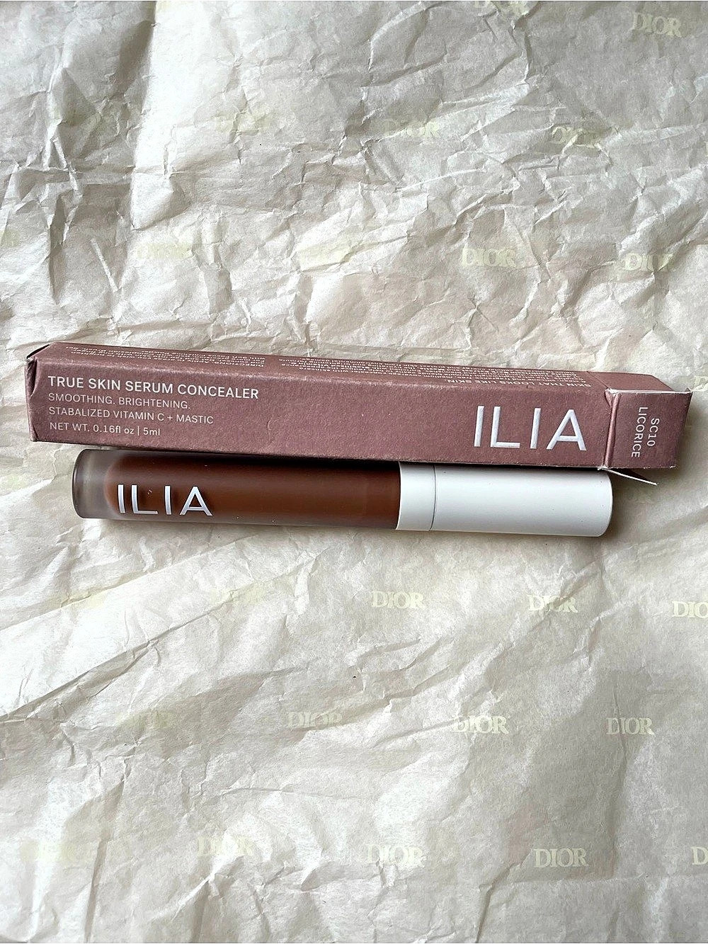 ILIA True Skin Serum Concealer in Licorice